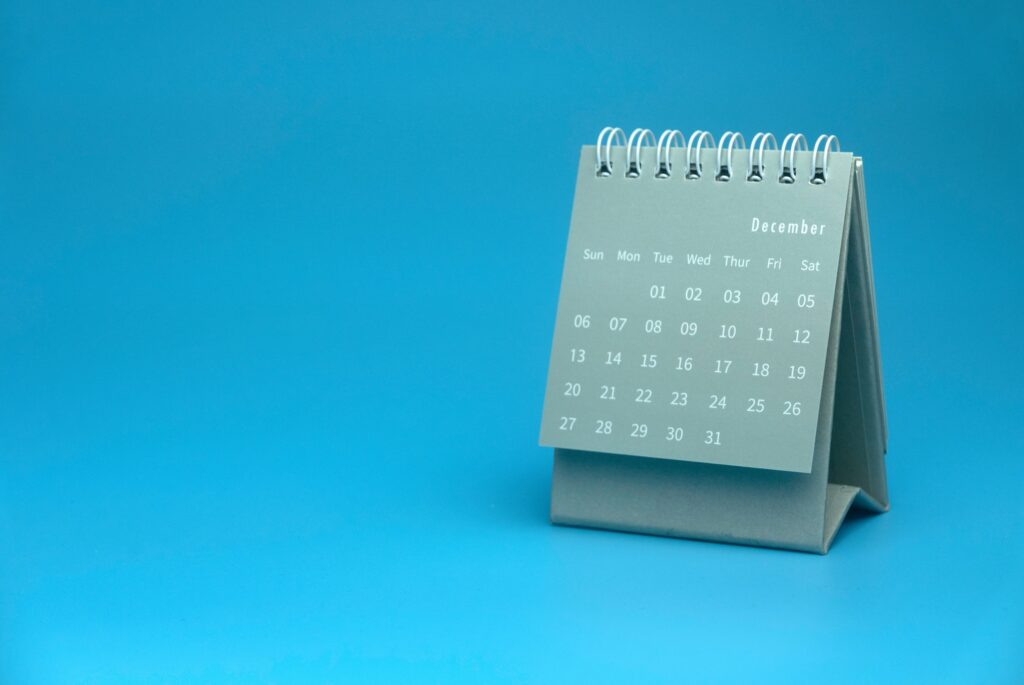 This december calendar shows that end of year is the best time to switch payroll companies